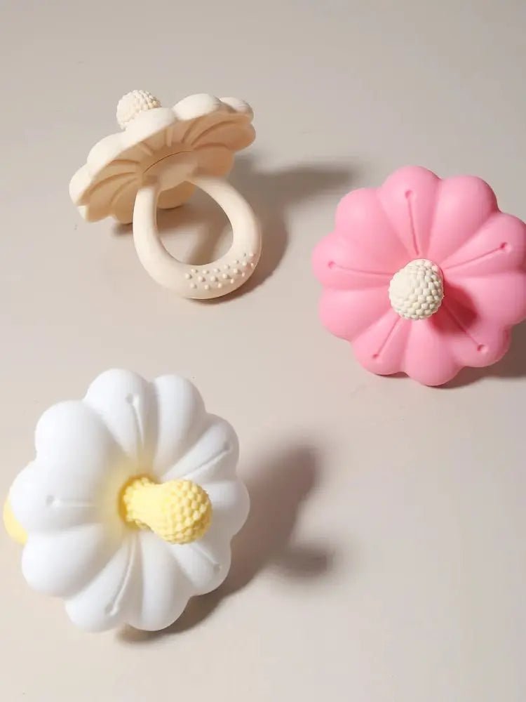 anneau de dentition bébé fleur beige dessous