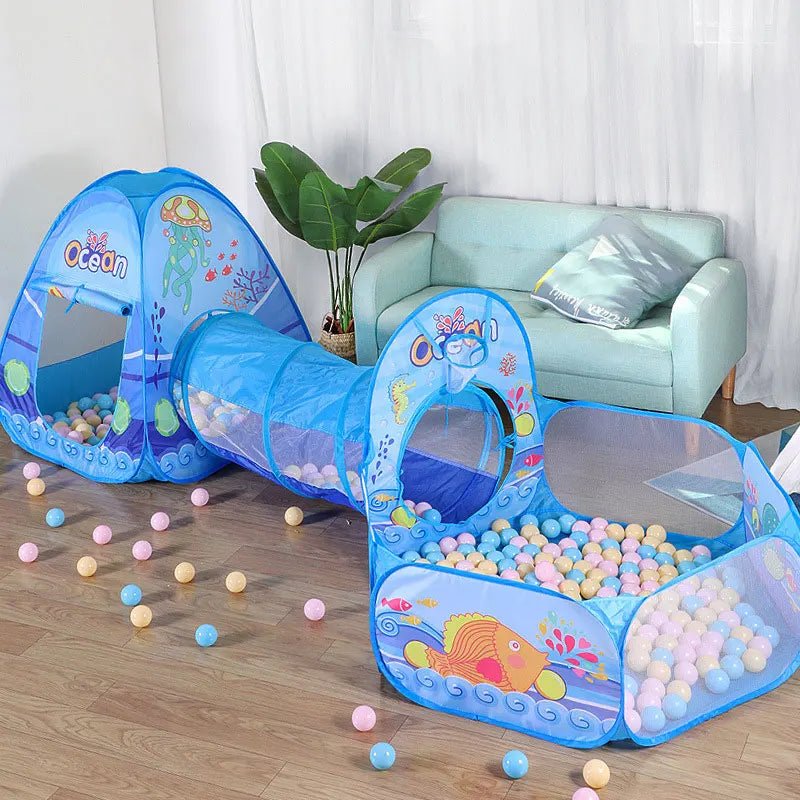 Piscine à balle pour bébé tunnel ludique dans le salon