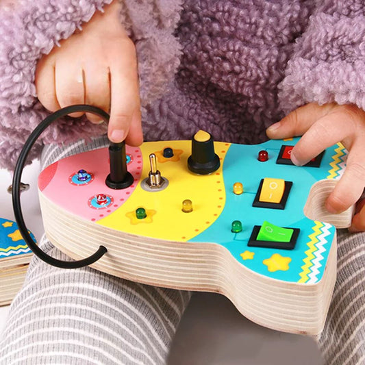 Tableau Montessori - BusyBoardCircuit™ - Fusée - Bébé Chérie