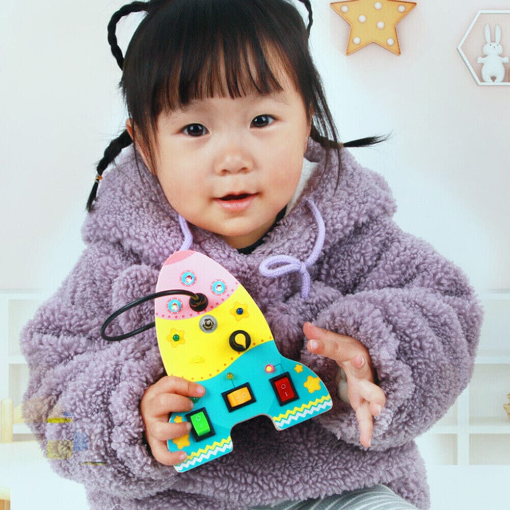 Tableau Montessori - BusyBoardCircuit™ - Fusée - Bébé Chérie